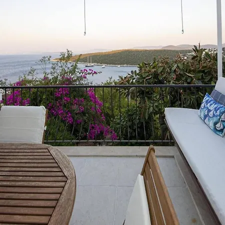 Amazing Triplex With Fantastic Sea View In * Golturkbuku